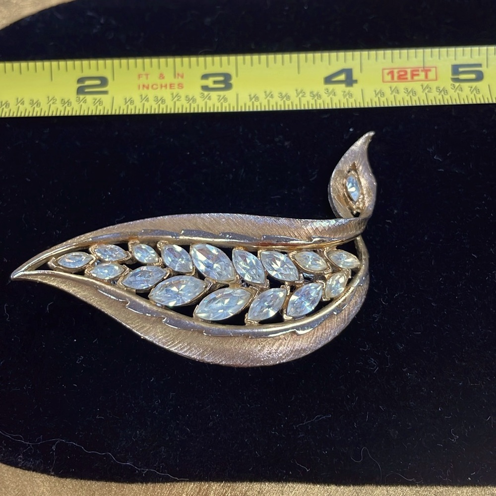 Vintage JJ Brooch.
